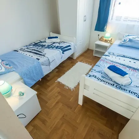 Poseidon בית חווה